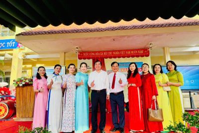 HÌNH ẢNH VIÊN CHỨC, HỌC SINH TRƯỜNG THCS HUỲNH THÚC KHÁNG NÔ NỨC DỰ LỄ KHAI GIẢNG NĂM HỌC 2025-2026!